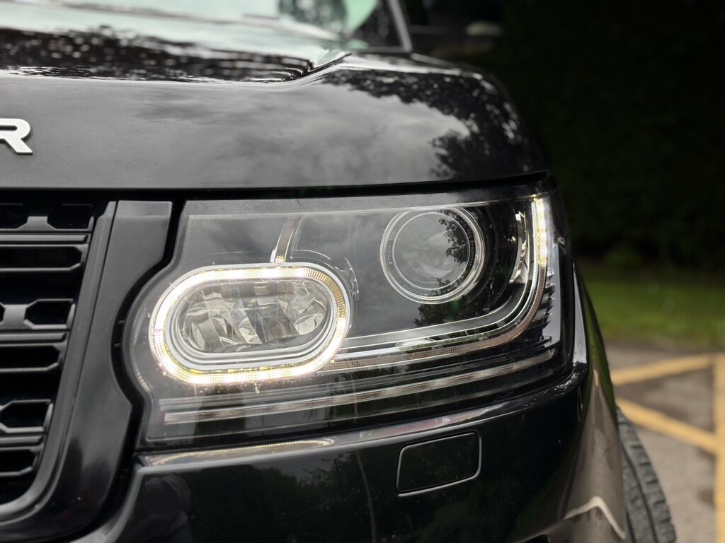 Land Rover Range Rover Estate V1PWC Black #4