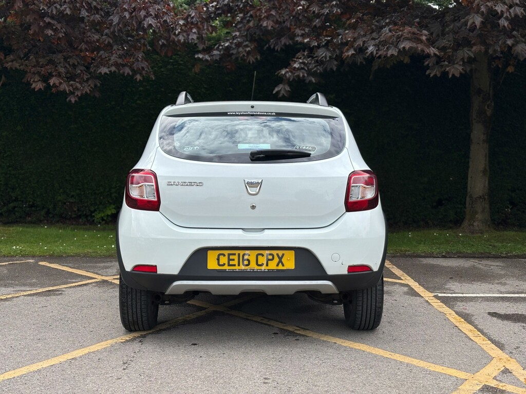 Dacia Sandero Stepway Hatchback CE16CPX White #4
