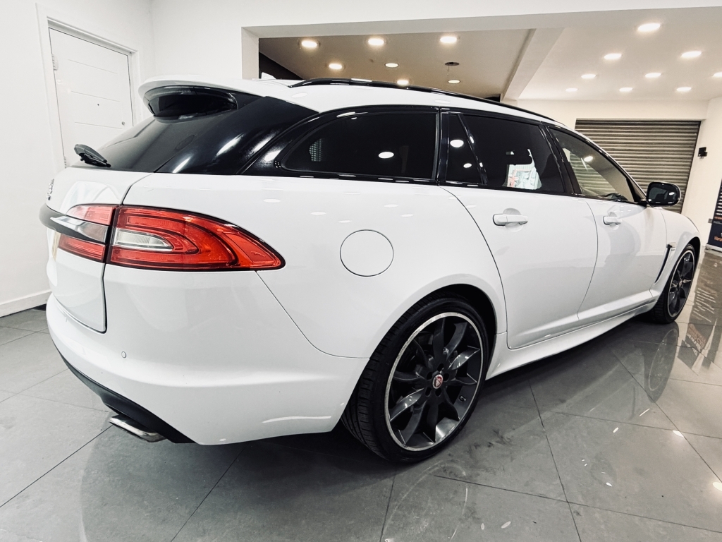 Jaguar XF 2.2 D R-sport Black Sportbrake FJ65YKL White #4
