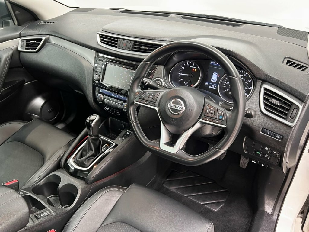 Nissan Qashqai 1.3L Tekna GK20KDU White #4
