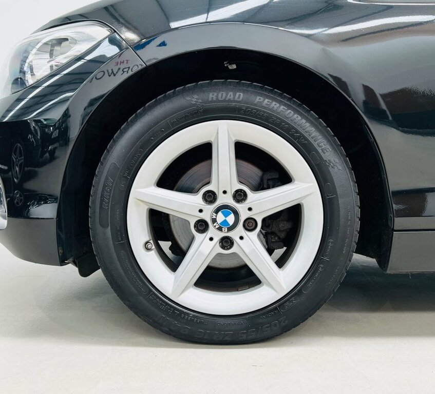 BMW 1 Series 1.5L Se YV18AKU Black #5
