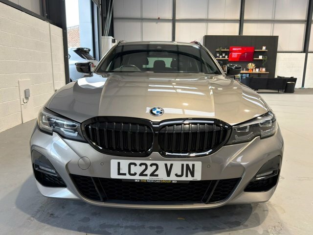 BMW 3 Series 2022 2.0 330I M Sport Pro Edition Touring Petr LG22VJN Grey #3
