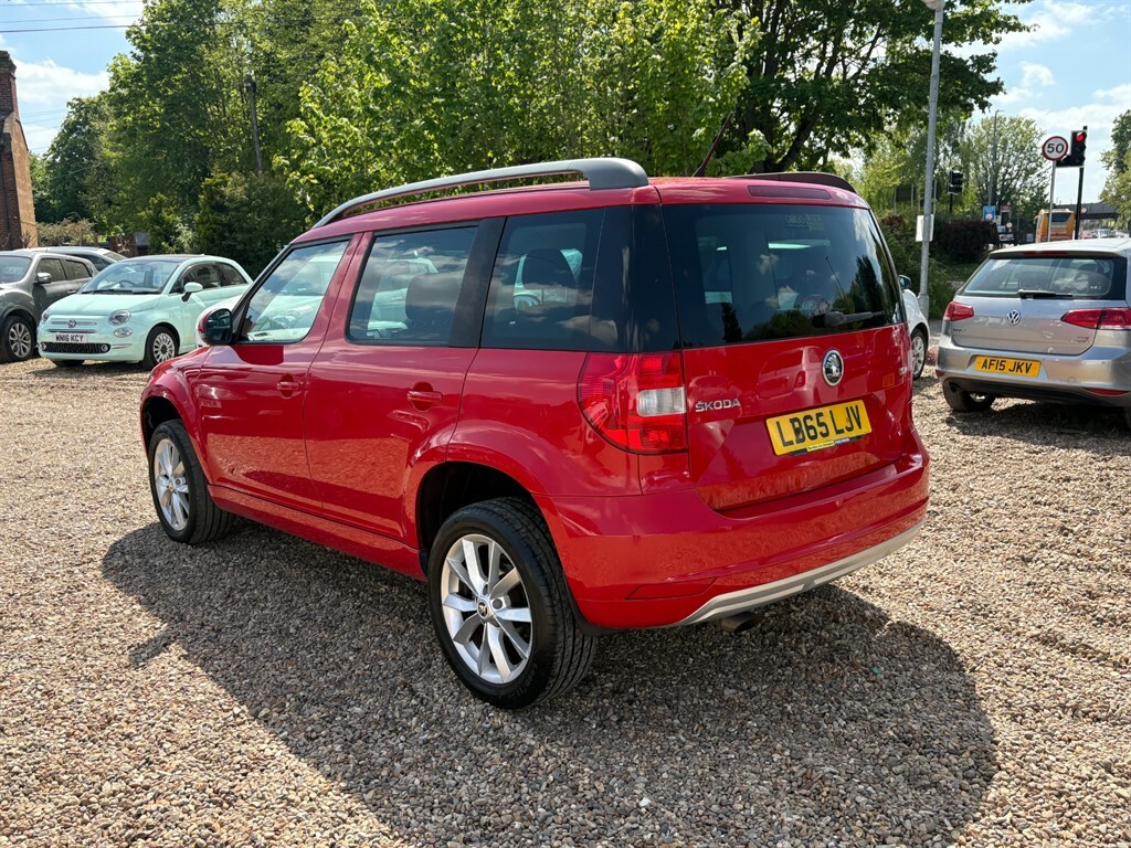 Skoda Yeti 1.2 L Se Tsi LB65LJV Red #3