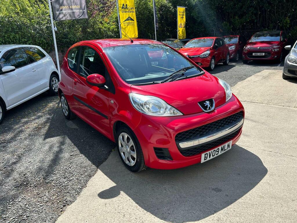 Peugeot 107 Hatchback 1.0 12V Urban Euro 4 200909 Red