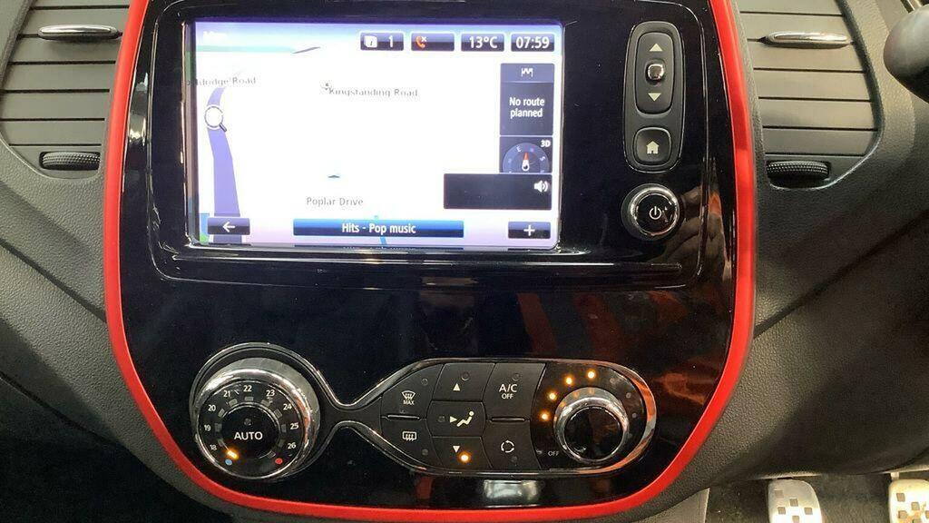 Renault Captur Suv 1.2 Tce Energy Signature Nav Euro 6 Ss RO17XYP Red #2