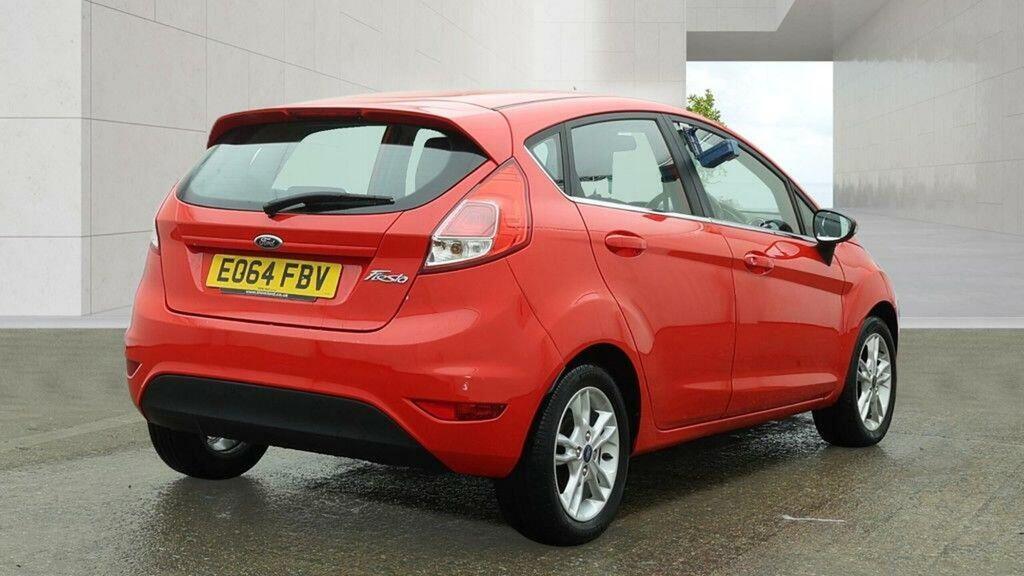 Ford Fiesta Hatchback 1.25 Zetec Euro 5 201464 EO64FBV Red #6