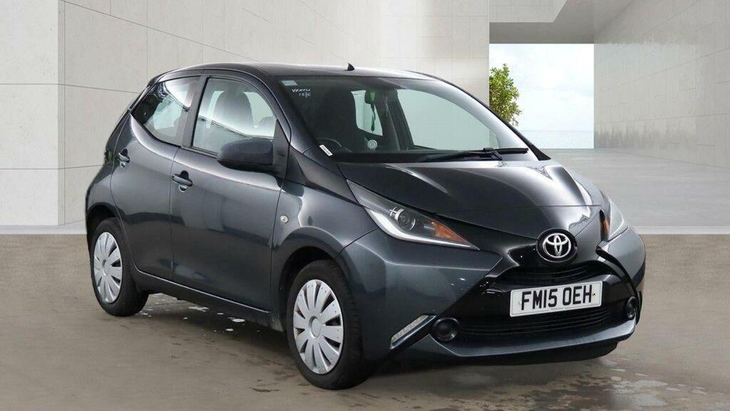 Toyota Aygo Hatchback 1.0 Vvt-i X-play Euro 5 Euro 5 2015 Grey