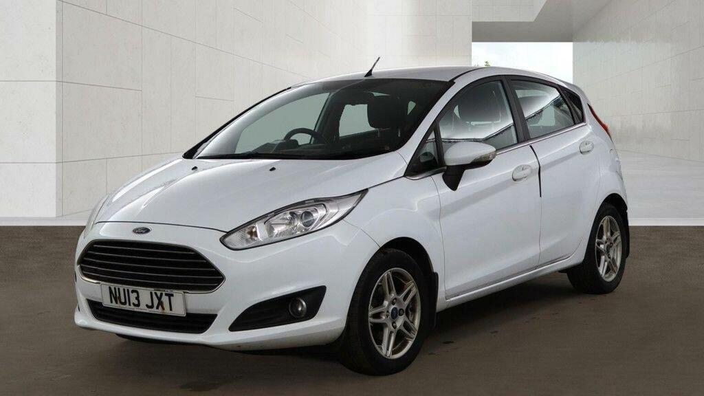 Ford Fiesta Hatchback 1.0T Ecoboost Zetec Euro 5 Ss 20 NU13JXT White #5