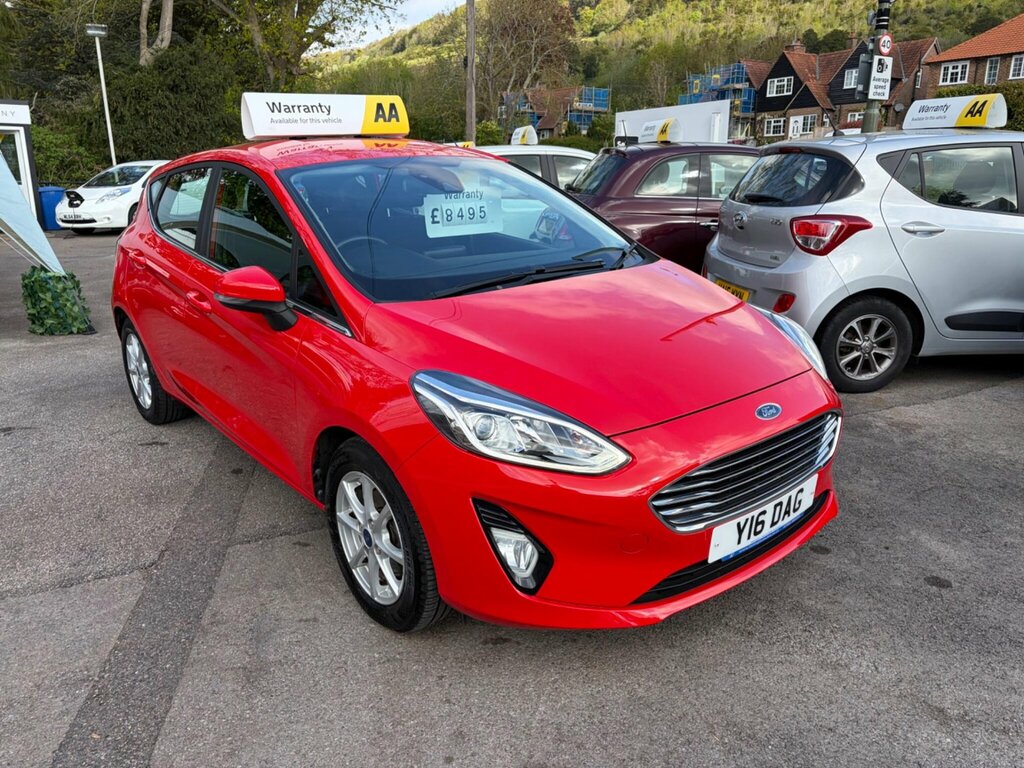 Ford Fiesta 1.1 Ti-vct Zetec Euro 6 Ss Red