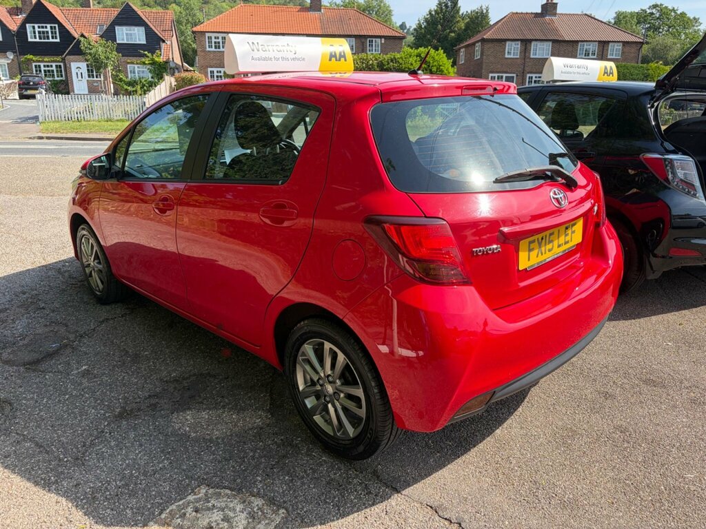 Toyota Yaris 1.33 Dual Vvt-i Icon Euro 5 Euro 5 Red #4