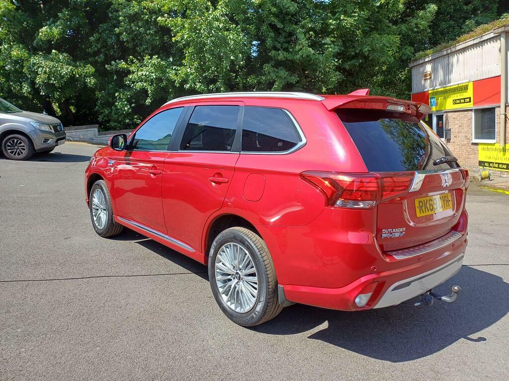 Mitsubishi Outlander 2.4H Twinmotor 13.8Kwh Dynamic Safety Cvt 4Wd Euro RK69CYH Red #3