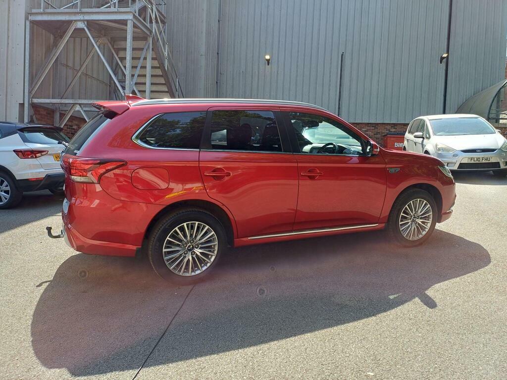 Mitsubishi Outlander 2.4H Twinmotor 13.8Kwh Dynamic Safety Cvt 4Wd Euro RK69CYH Red #5