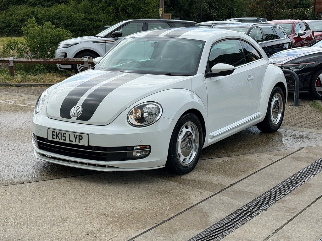 Volkswagen Beetle 1.6 Tdi Bluemotion Tech Design Hatchback Diese White #2