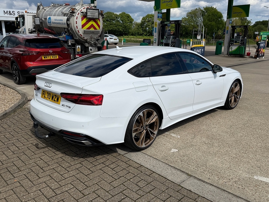 Audi A5 2.0 Tfsi 40 Edition 1 Sportback S Troni FL70WZW White #5