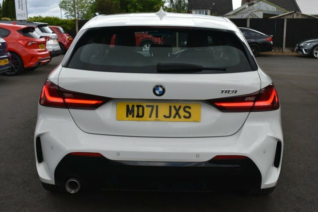 BMW 1 Series 118I M Sport Lcp MD71JXS White #5