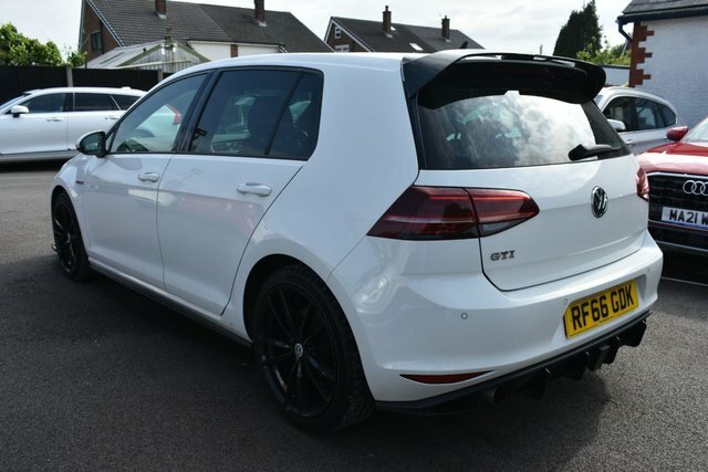 Volkswagen Golf Tsi Bluemotion Tech Gti RF66GDK White #4