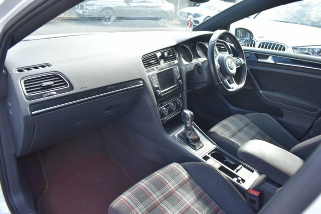 Volkswagen Golf Tsi Bluemotion Tech Gti RF66GDK White #5