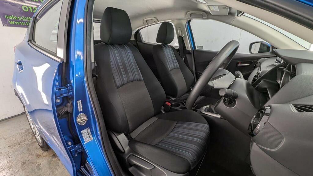 Mazda 2 Hatchback 1.5 Skyactiv-g Se Euro 6 Ss 2017 Blue #2