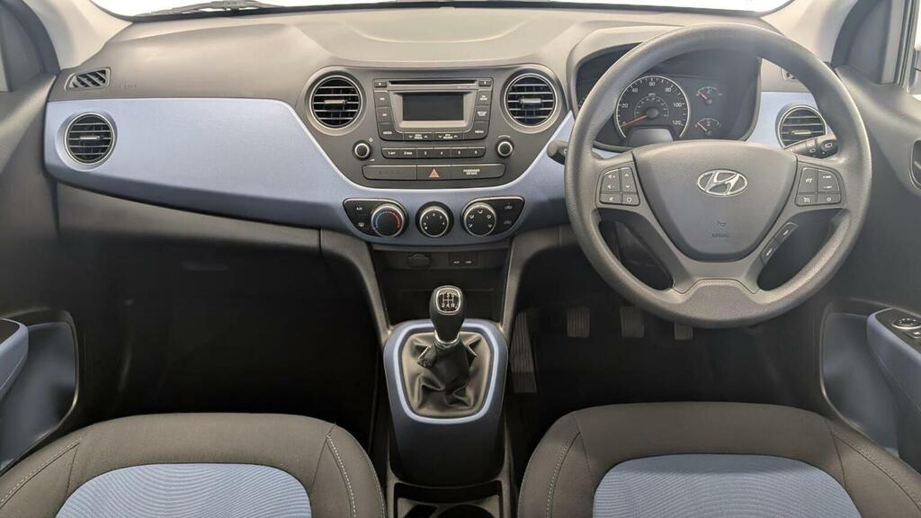 Hyundai I10 Hatchback 1.0 Se Euro 5 201666 AV66SGZ White #3