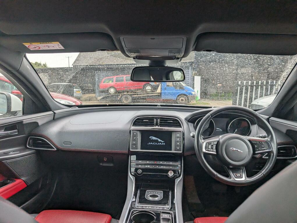 Jaguar XE Saloon 2.0I R-sport Euro 6 Ss 201717 AE17DKJ White #3