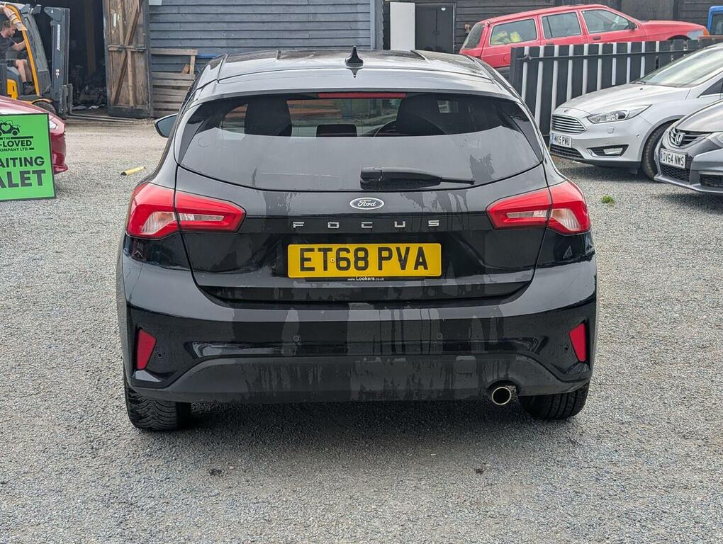 Ford Focus Hatchback 1.0T Ecoboost Titanium Euro 6 Ss ET68PVA Black #2