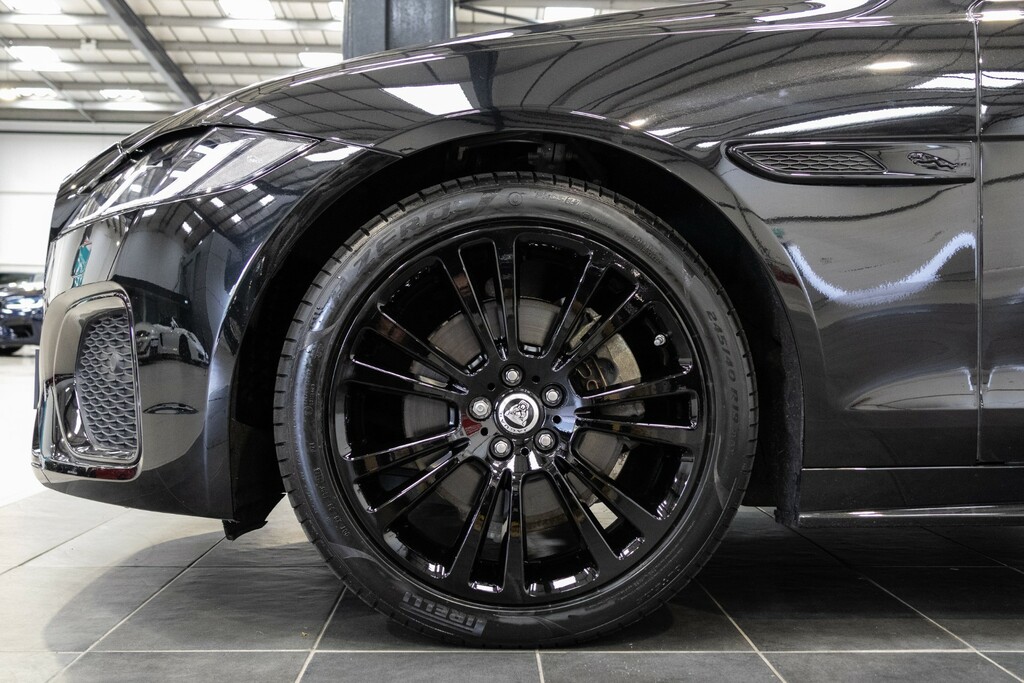 Jaguar XF R-dynamic Se Black 1 Owner Black #2