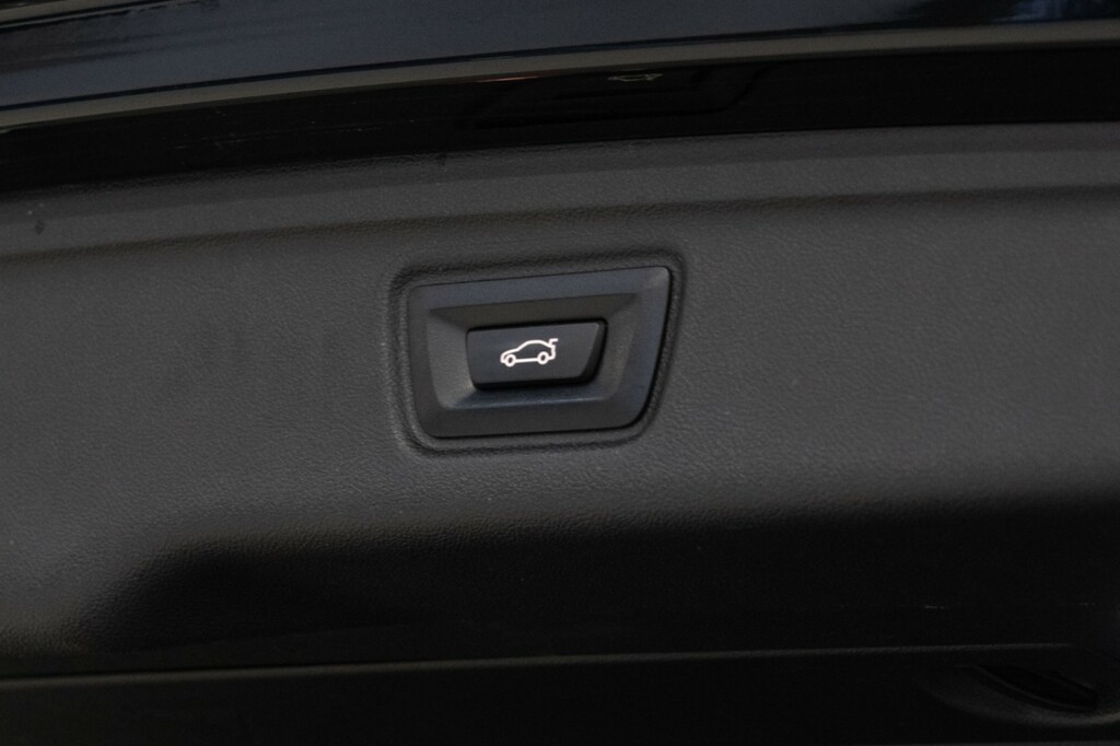 BMW 3 Series M Sport Virtual Cockpit Apple Car Play EJ71GWL Black #6