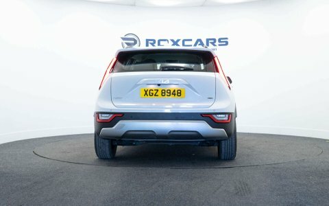 Kia Niro Suv XGZ8948 White #6