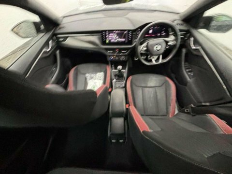 Skoda Kamiq Suv CV23YBW Black #3