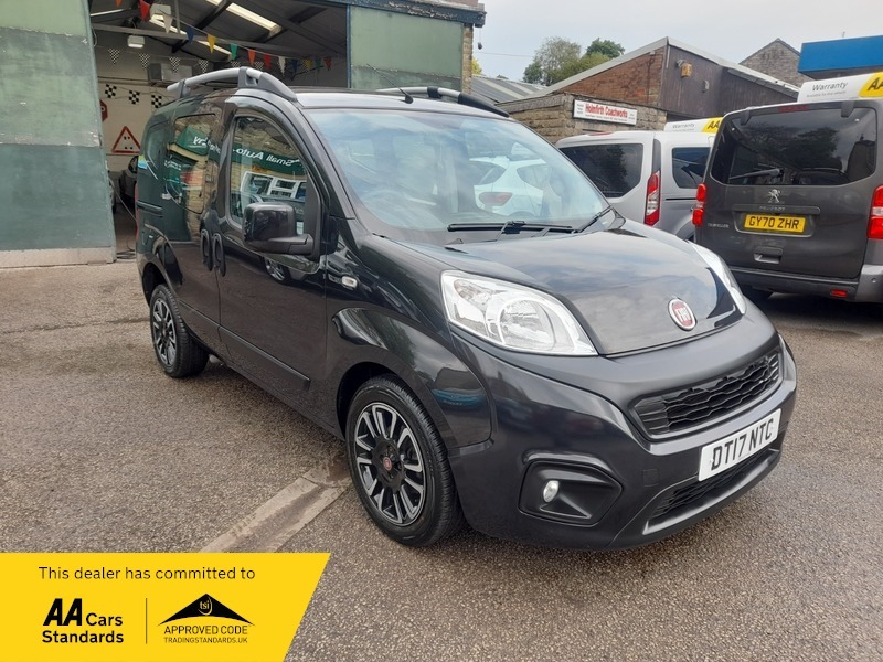 Fiat Qubo Multijet Lounge Dualogic Siruis Black