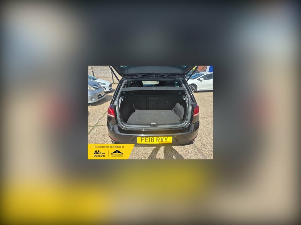 Volkswagen Golf 1.5 Tsi Evo R-line Hatchback Eur FE18RVY Black #2