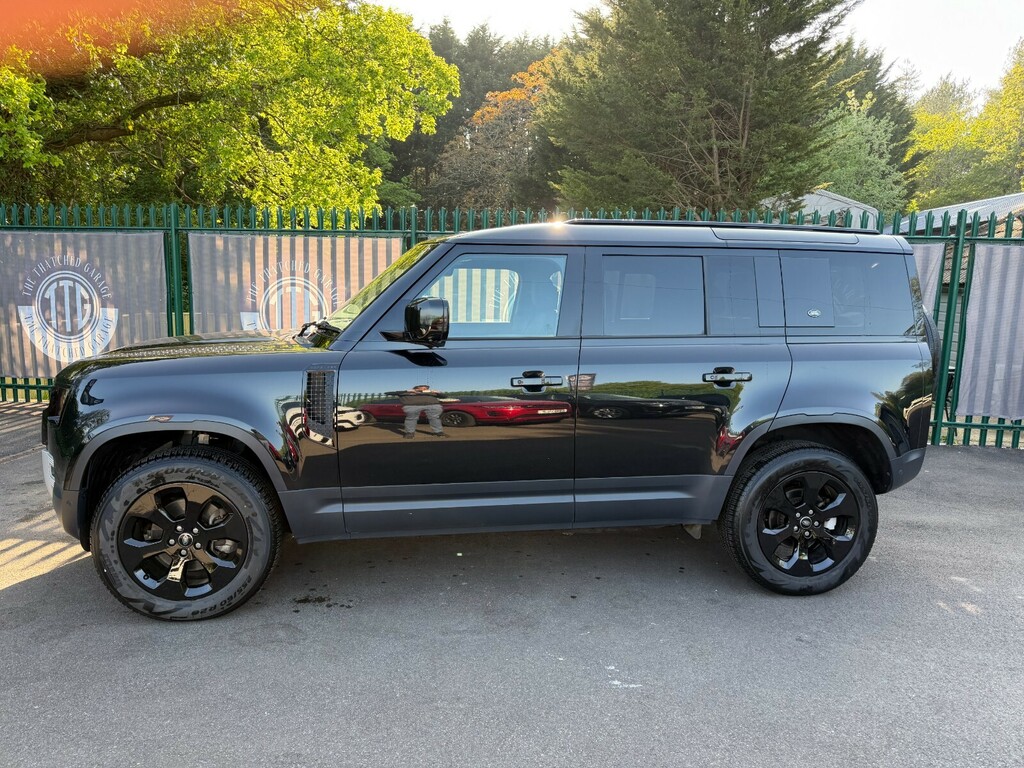 Land Rover Defender 110 3.0 D250 Se 110 YP72SEO Black #4