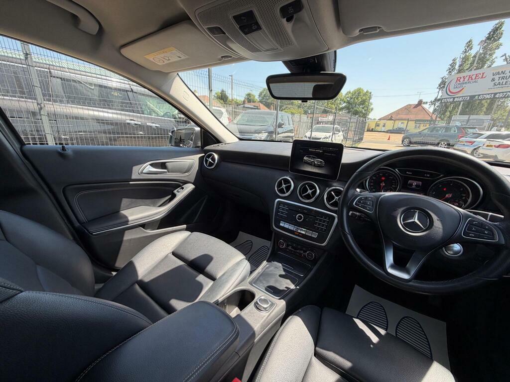 Mercedes-Benz A Class 1.5 A180d Sport 7G-dct Euro 6 S S GY17VHT  #4