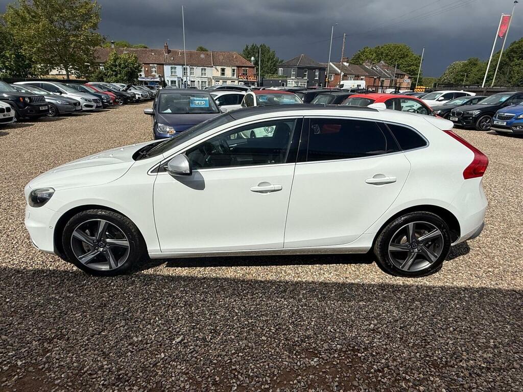Volvo V40 Hatchback 2.0 D2 R-design Nav Euro 6 Ss White #6