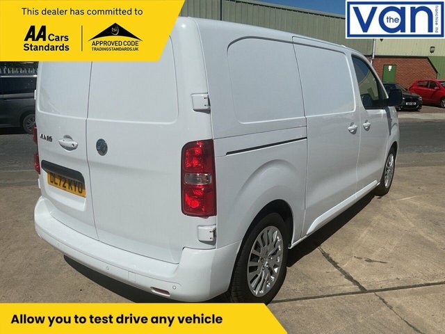 Vauxhall Vivaro 1.5 Turbo D 2700 Pro Panel Van 6Dr L DL72KYO White #3
