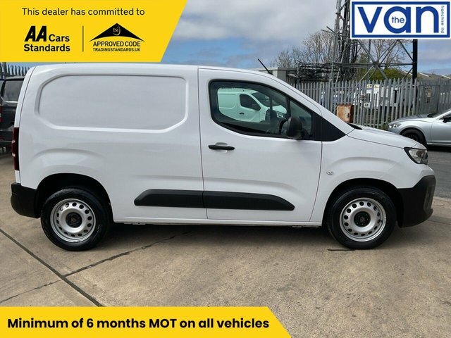 Peugeot Partner 1.5 Bluehdi 1000 Professional Standard Panel Van 5 EX74YWU White #2