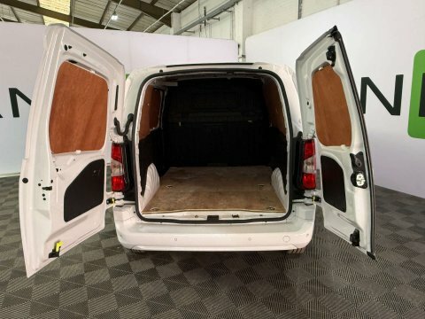 Vauxhall Combo 2023 23 1.5 DS23MZL White #4