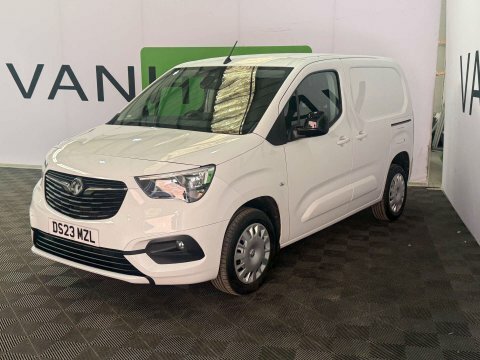 Vauxhall Combo 2023 23 1.5 DS23MZL White #6