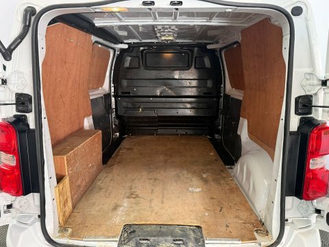 Vauxhall Vivaro 2023 72 1.5 DL72OSW White #4