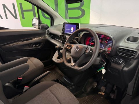 Vauxhall Combo 2023 23 1.5 KP23WWJ Black #2