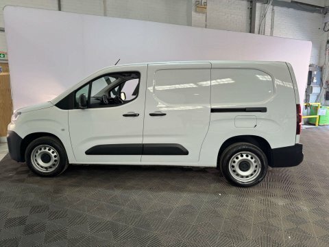 Citroen Berlingo 2023 23 1.5 YE23MFK White #4