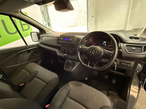 Renault Trafic 2023 23 2.0 VE23ZTF Grey #3