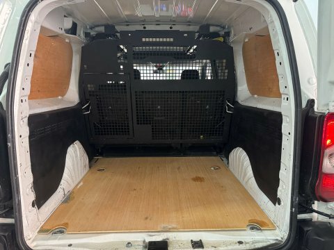 Peugeot Partner 2022 71 1.5 NV71WVZ White #3
