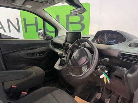 Peugeot Partner 2022 71 1.5 NV71WVZ White #2