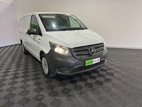 Mercedes-Benz eVito Mpv White #9