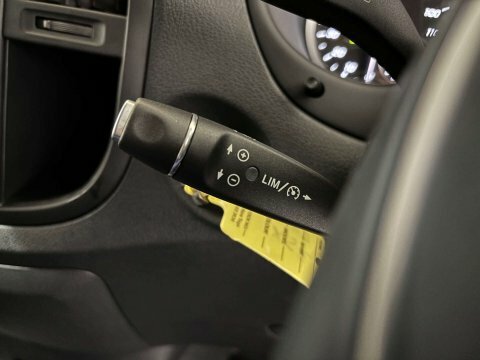 Mercedes-Benz eVito Mpv White #14