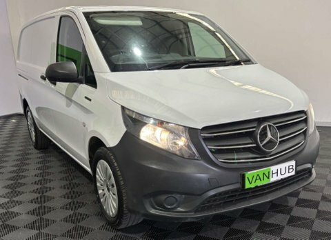 Mercedes-Benz eVito 2024 74 Evito White
