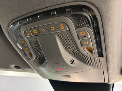 Mercedes-Benz eVito Mpv White #32