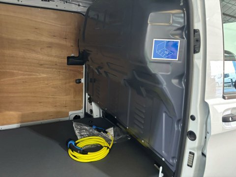 Mercedes-Benz eVito Mpv White #26
