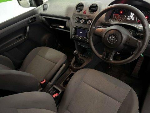 Volkswagen Caddy Maxi Mpv Red #2